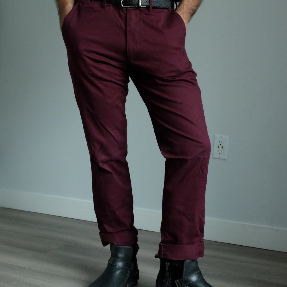 The Gap Burgundy Slacks 31x30 Regular Cut